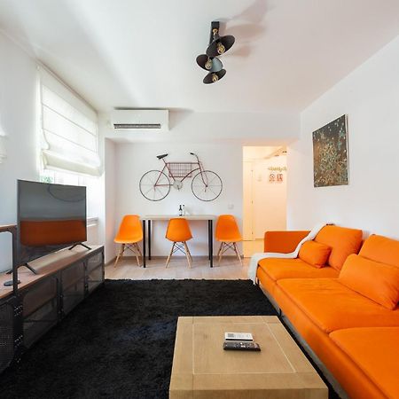 City Center-Cozy One Bedroom Apartment Bukarest Eksteriør billede