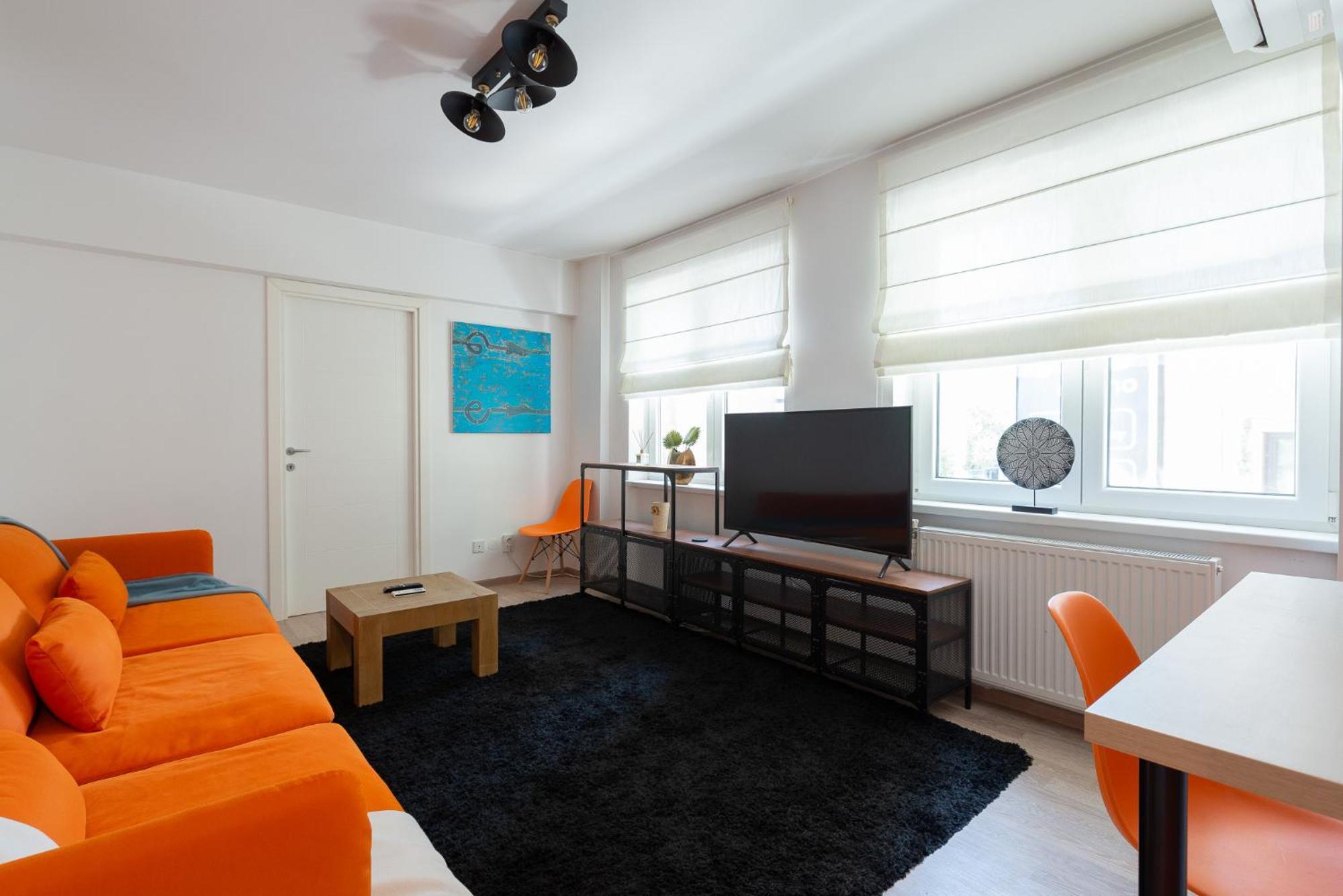 City Center-Cozy One Bedroom Apartment Bukarest Eksteriør billede