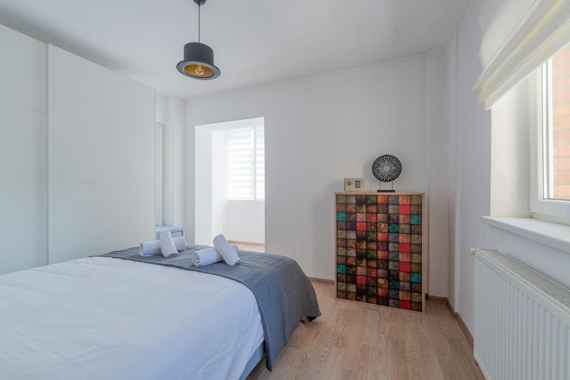 City Center-Cozy One Bedroom Apartment Bukarest Eksteriør billede